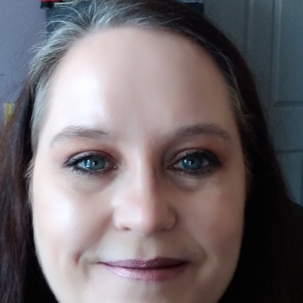 Meet your Posher, Denise - Picture 2 of 4